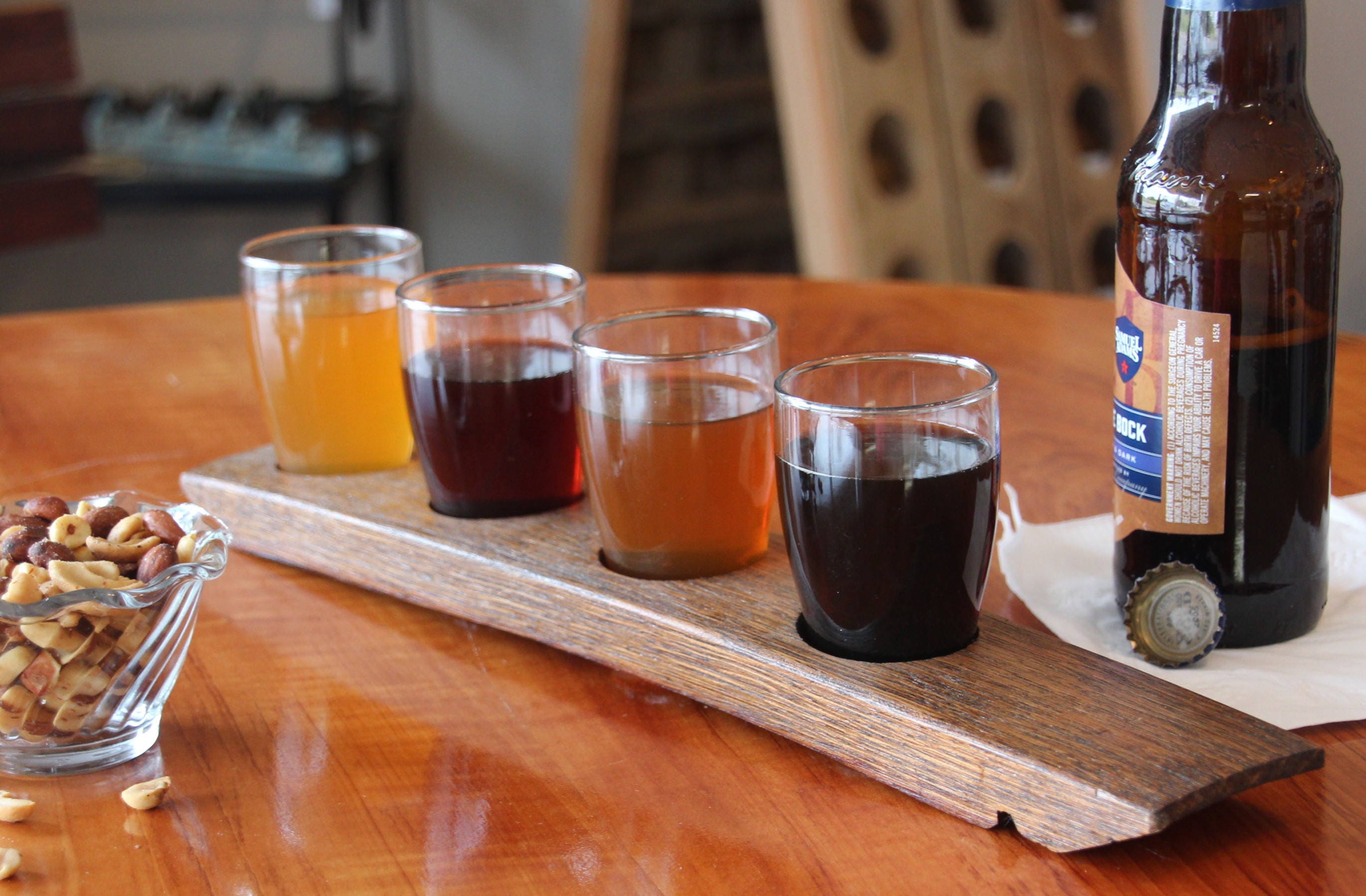 Black Metal Beer Flight Tasting Glasses Set Includes 5 oz Craft Beer  Glasses and Serving Tray