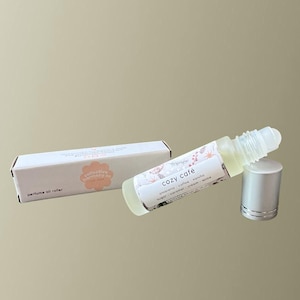 Cozy Cafe Perfume Oil Roller: Amaretto Coffee Winter Scent