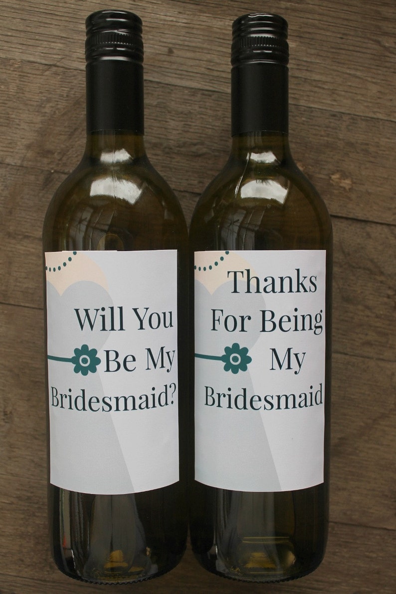 Grey bridesmaid wine label / Will you be my bridesmaid image 1