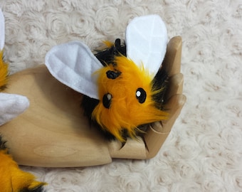 Plush Bumble Bee keyring, keychain, bag charm, gift, cute plushie.