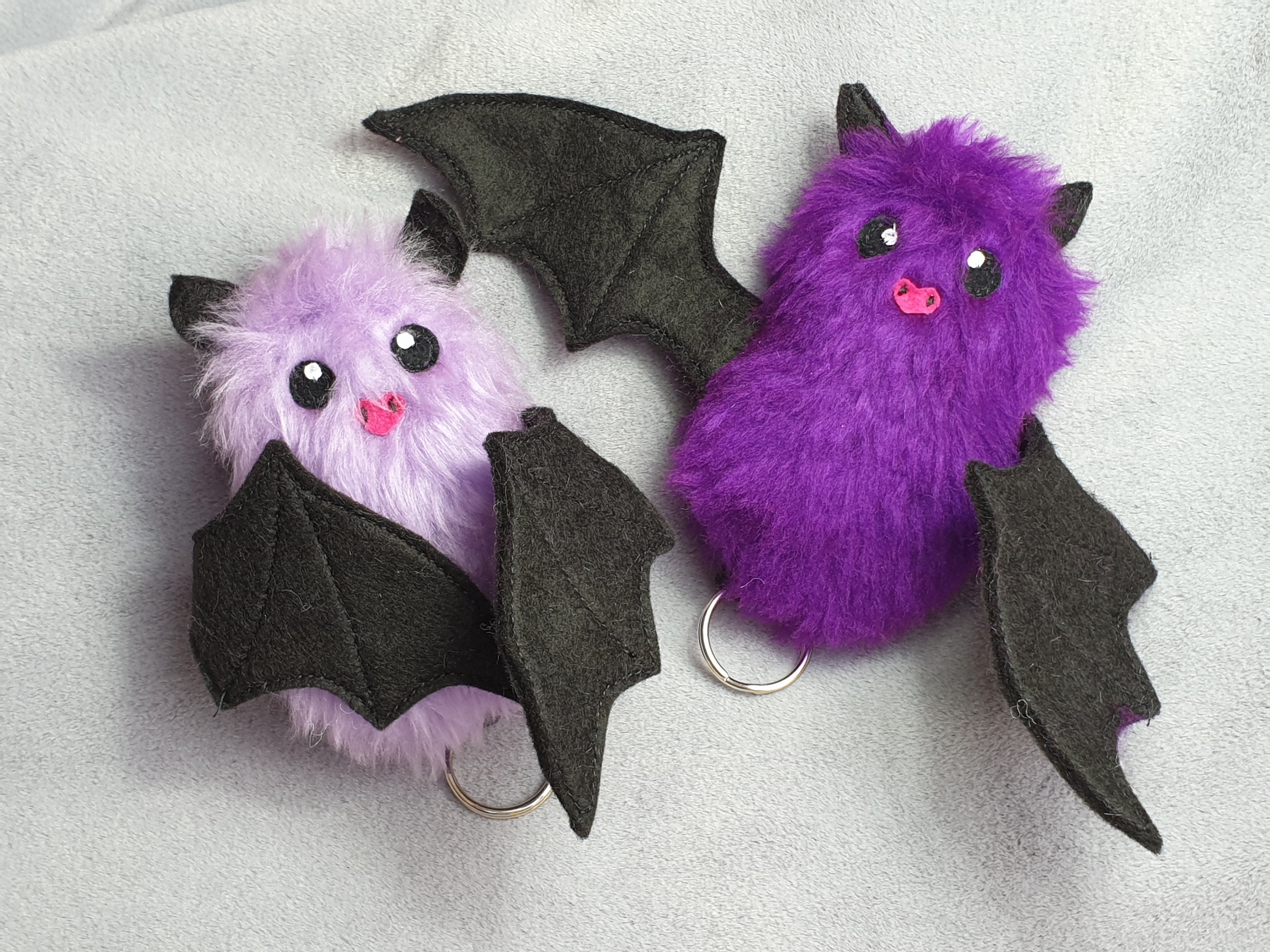 Creative Dark Keychain Halloween Bat Soft Pom Pom Animal Car