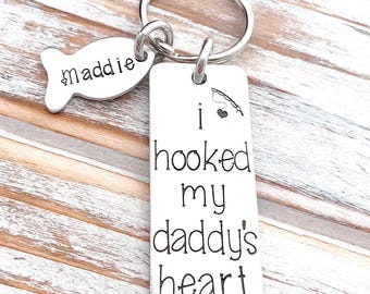 I Hooked My Daddy's Heart Fish Keychain Dad Grandpa Greatest Catch Fishing Angler Fisherman Father's Day Gift From Kids Children