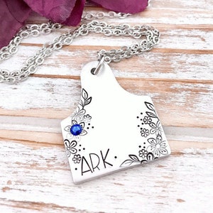 Monogram Cattle Tag Pendant Necklace Cow Ear Tag Rancher Farm Country Chic Mother's Day Gift Personalized Ag Fair Livestock Show