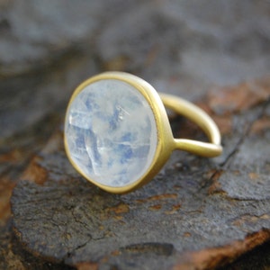 Gold Moonstone Ring, Birthstone Jewelry, Sterling Silver Gemstone Ring,Boho Stone Ring ,Statement Ring,Cocktail Ring,Natural Stone Ring image 2