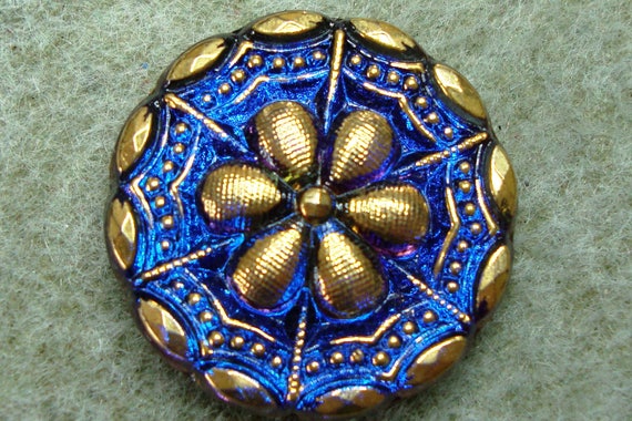 Vitrail Blue-Yellow-Pink Beautiful Daisy Flower Czech Glass Shank Button 27mm