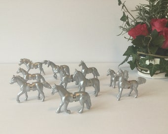 10 Horse Magnet place card holder and wedding favour bag included with each horse