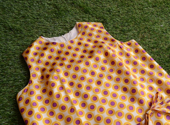 op-art plus size 60s dress