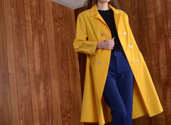 yellow 60s mod trenchcoat