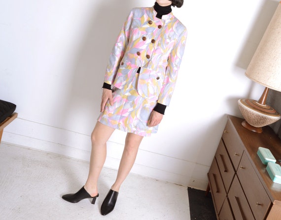 pastel mod 60s suit - image 4