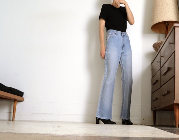 black levis jeans