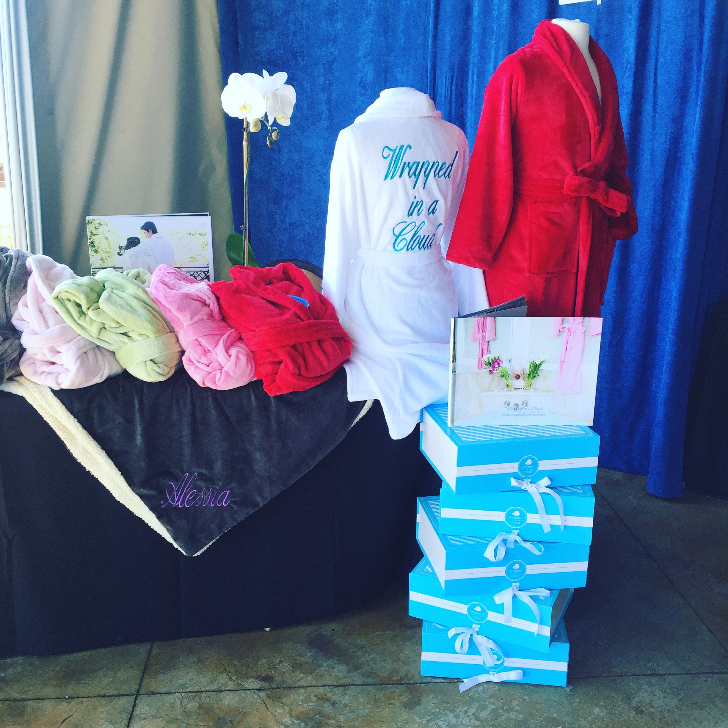 ON SALE RED Bathrobe His and Hers Bathrobes Mr. and Mrs. Etsy Canada