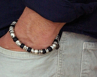 Pulsera de plata oxidada para hombre con ónix negro – piedra mate de 8 mm