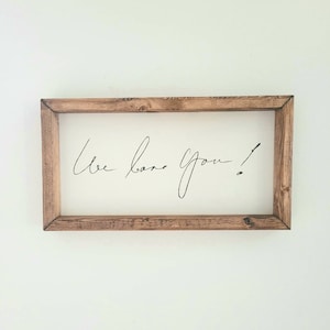 Personalisiertes handgeschriebenes Bauernhaus-Holzschild. Valentinstag Geschenke. Einzigartige Geschenke für Sie und Ihn. Eine geliebte Person ehren. gehegten, persönliches Geschenk.