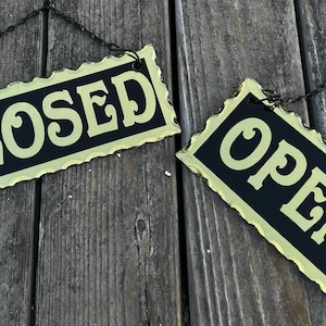 22k Gold Leaf Open/Closed glass sign