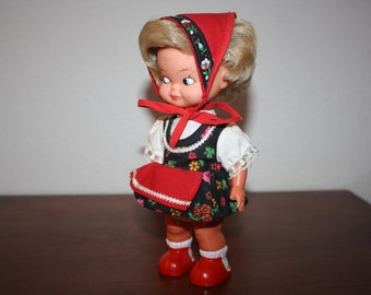 wind up dolls