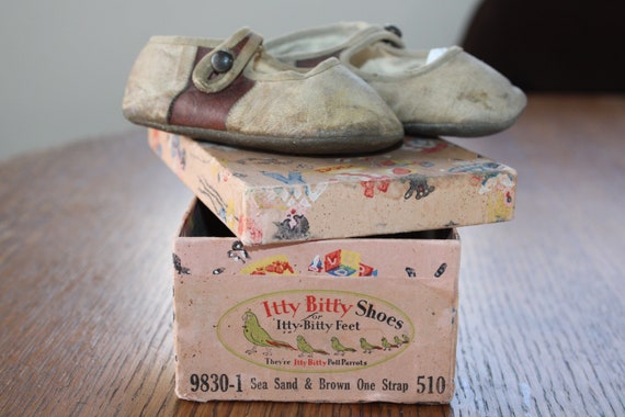 Poll Parrot Baby Shoes in Original Box - image 1