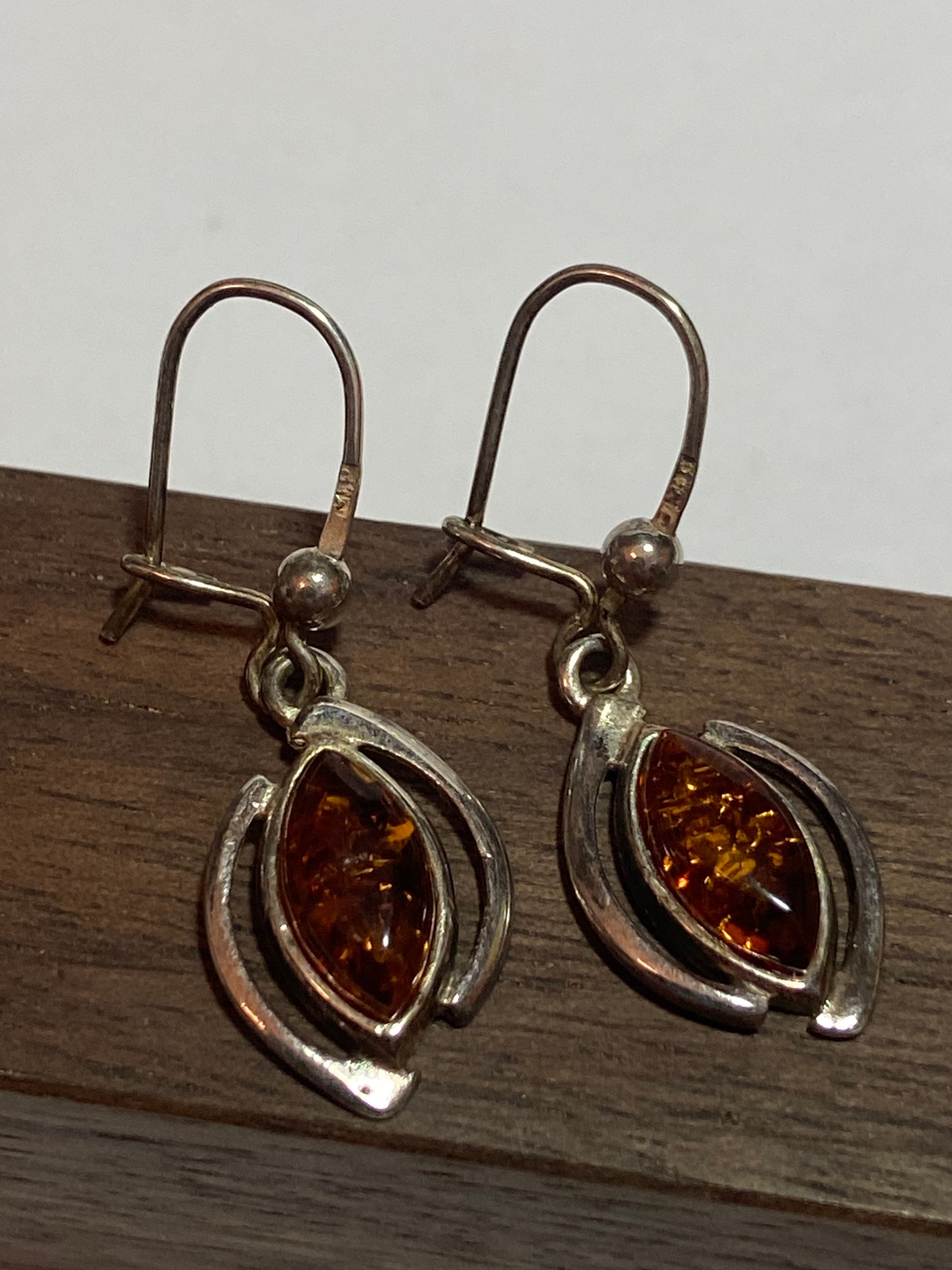 Orecchini A Perno In Ambra Baltica E Argento 925, Pietra Naturale Colore Cognac, Gioielli Donna 0,8 Cm, Eleganti E Leggeri (1,3 G)