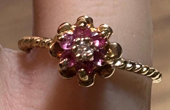 14K Ruby Flower Ring Sz 6 Multi Stone Rubies CZ 1… - image 4