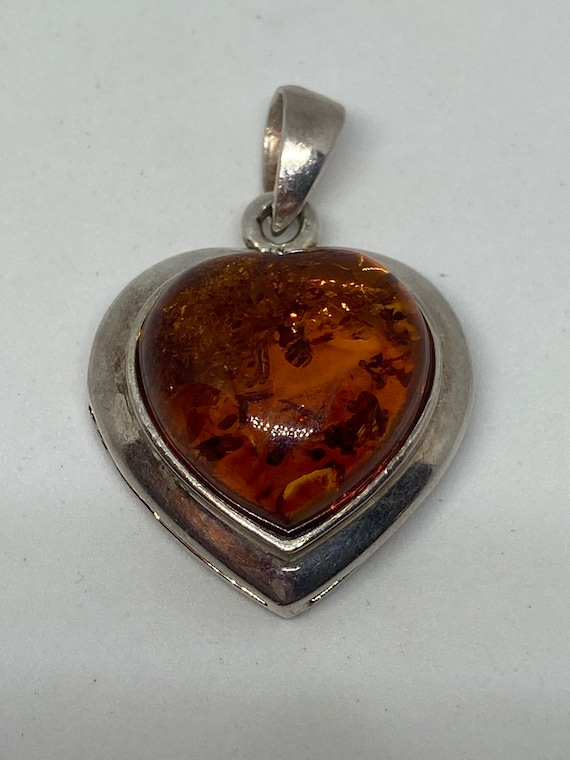 Baltic Amber Honey Heart Shape Necklace Baltic Amber Honey Heart Shape Necklace