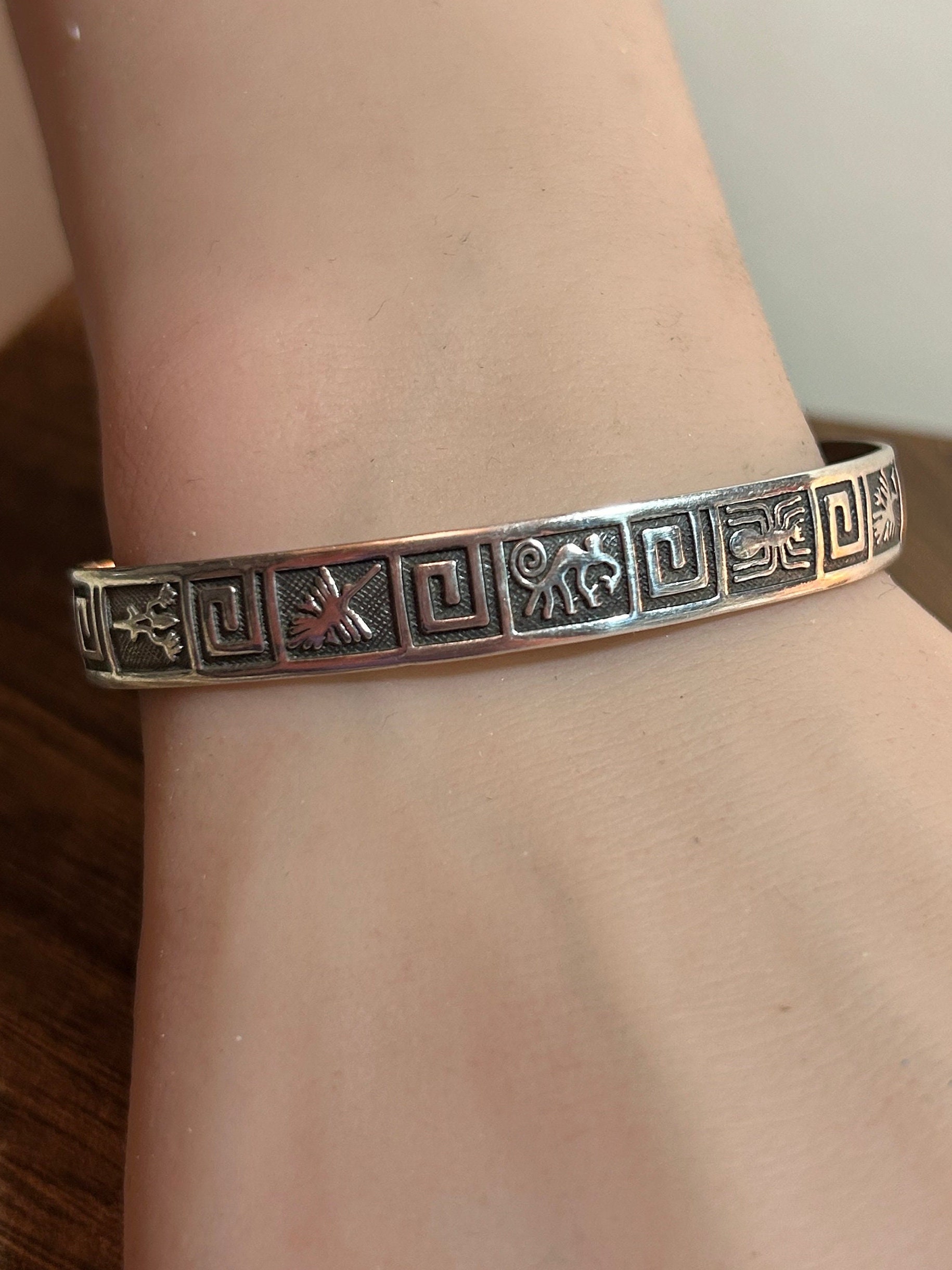Museum Vintage Navajo 'Piano Key Turquoise' Sugulite Native American Jewelry Silver Bracelet Museum Vintage Navajo 'Piano Key Turquoise' Sugulite Native American Jewelry Silver Bracelet