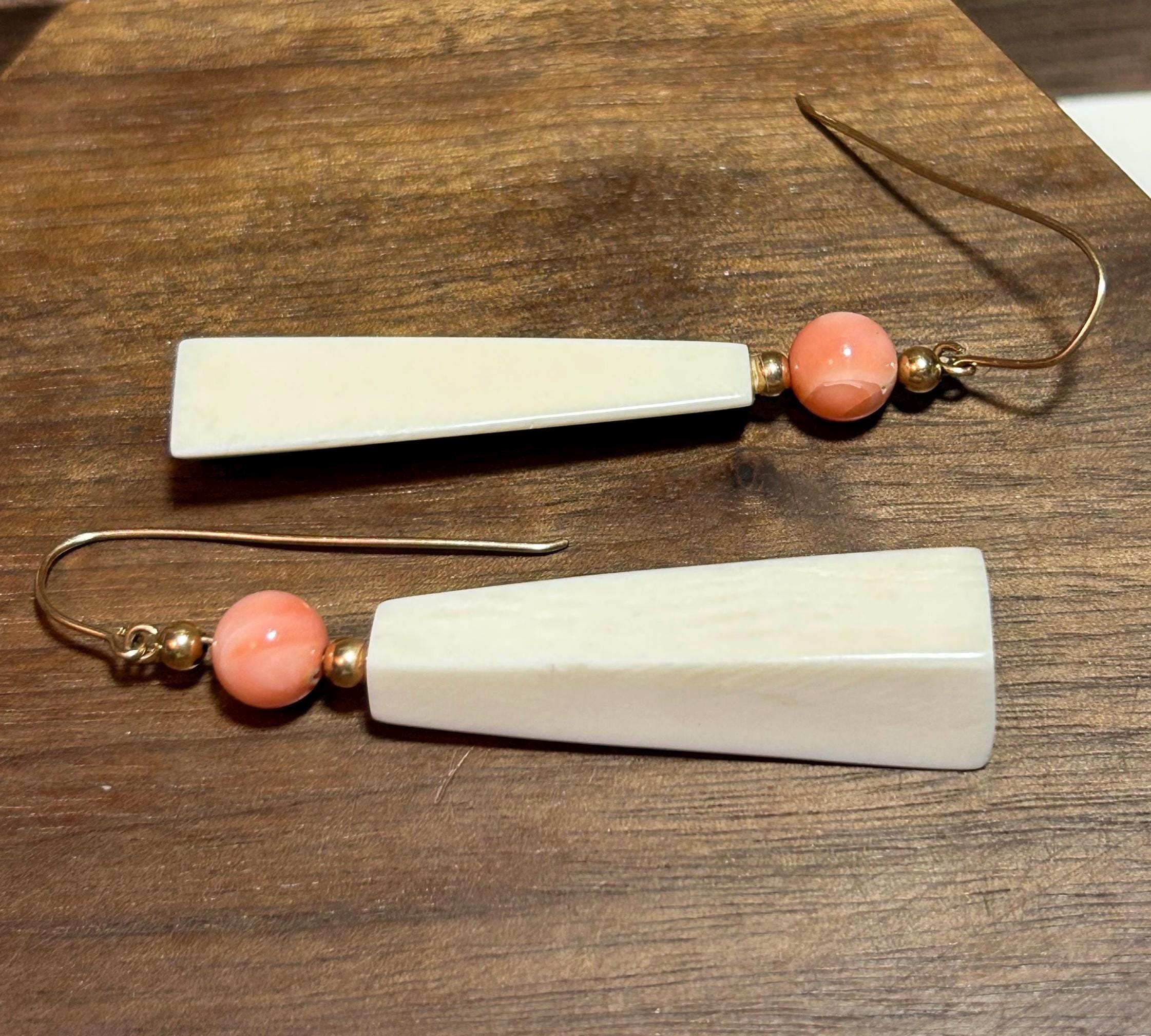 Boucles D'oreilles Anciennes En Corail Rose Peau D’ange - Vermeil/argent Massif, Dormeuses, Occasion