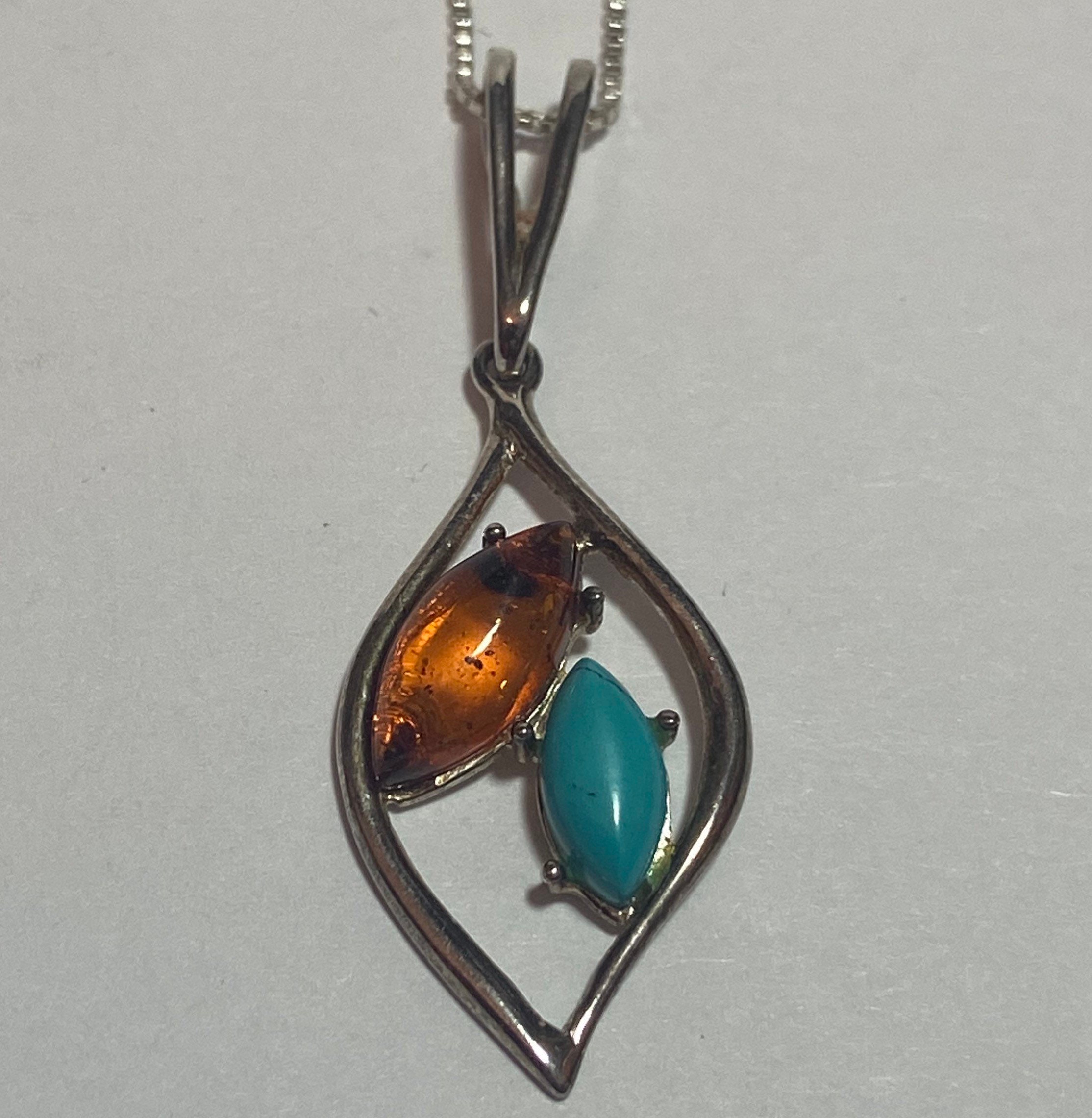 Unique!! Vintage Navajo 'Big Ambers' Ancient Tree Sap Native American Jewelry Silver Cross Necklace Old Unique!! Vintage Navajo 'Big Ambers' Ancient Tree Sap Native American Jewelry Silver Cross Necklace Old