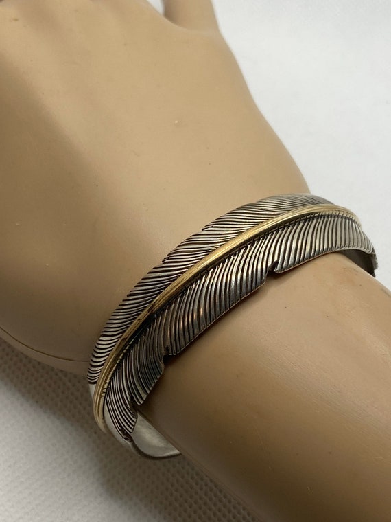 N*様 Harvey Mace feather bangle N*様 Harvey Mace feather bangle Feather bracelet by Harvey Mace (1.0