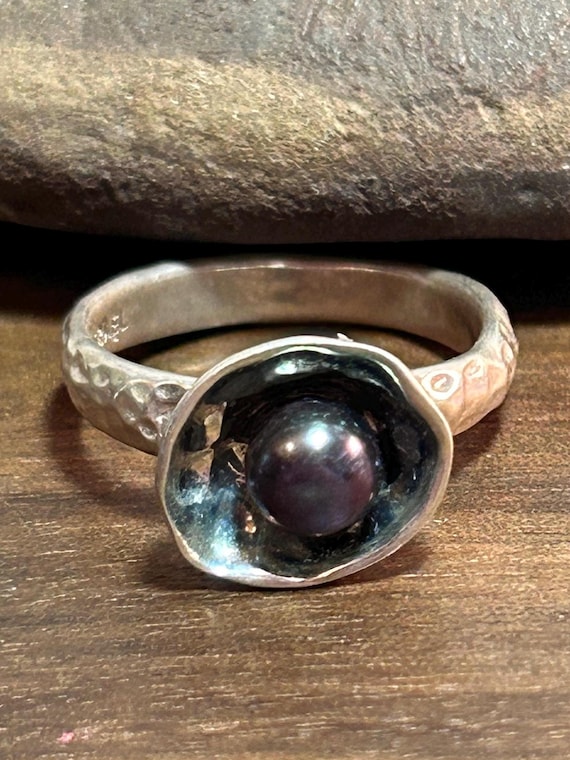 OVAL PEARL RING W/NATURAL STONE CHOCOLATE BROWN OVAL PEARL RING W/NATURAL STONE CHOCOLATE BROWN
