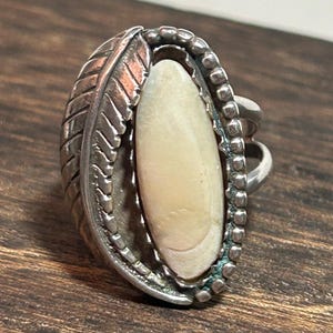 Navajo Pearl Sterling Leaf Ring Sz 6 MOP 925 Silver Southwestern Native Vintage Jewelry Anniversary Christmas Birthday Gift Bridal Wedding