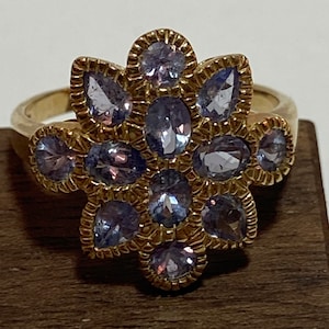 10K Tanzanite Ring Sz 7.5 Flower 10KT Yellow Gold Vintage Jewelry Birthday Anniversary Christmas Gift Valentine&#39;s Bridal Wedding Promise