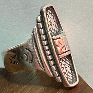 Anello Carolyn Pollack Sterling Symbols Sz 8 in argento 925 con frecce del sole incise Relios vintage, regalo di anniversario, Natale e compleanno tribale