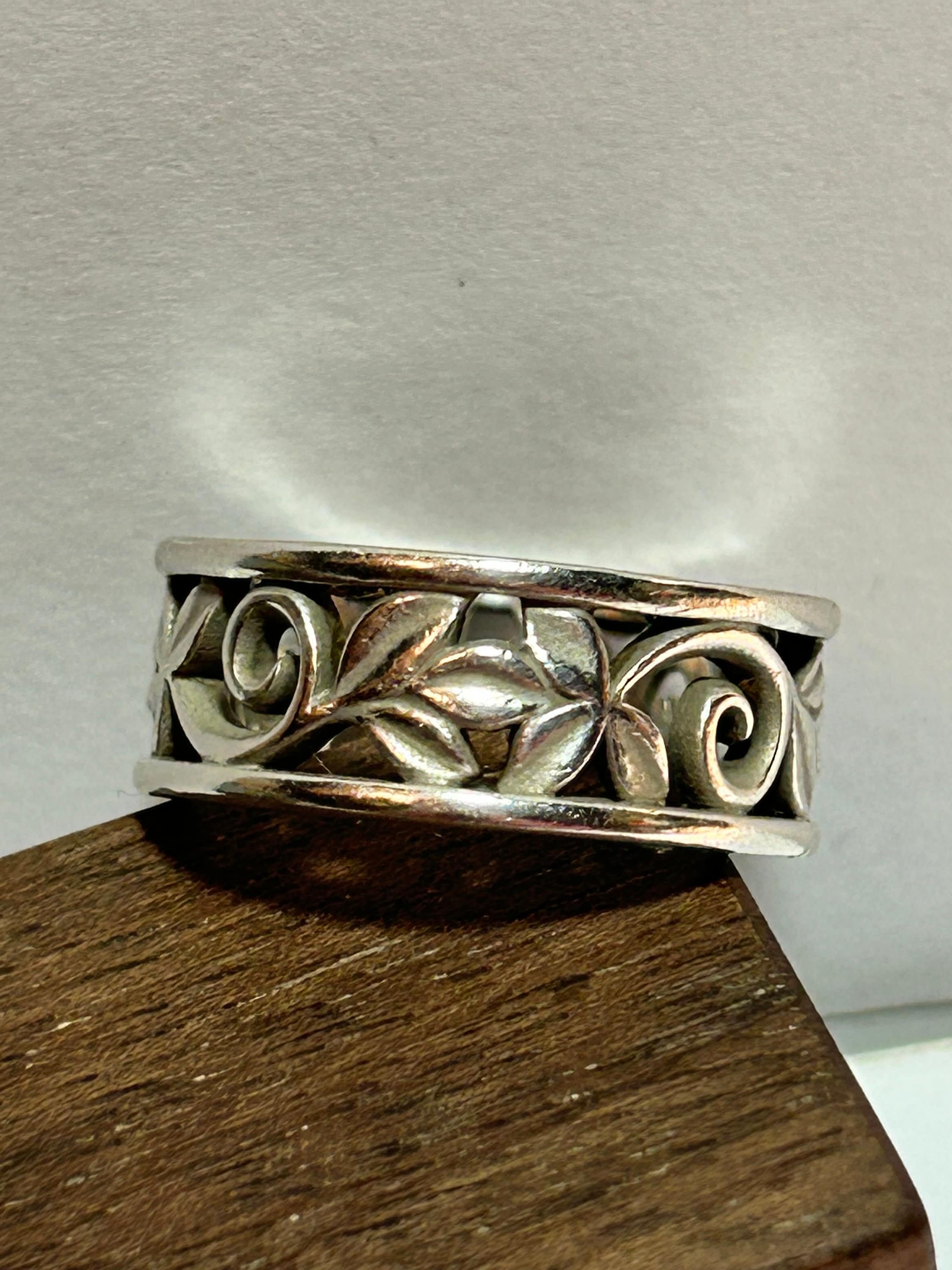 Retired James Avery Sterling Abounding Vines Ring Sz 6.5 Box
