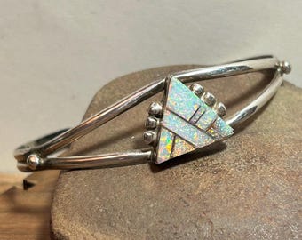 Beautiful Vintage Southwestern Opal Sterling Silver Inlay Earrings Beautiful Vintage Southwestern Opal Sterling Silver Inlay Earrings
