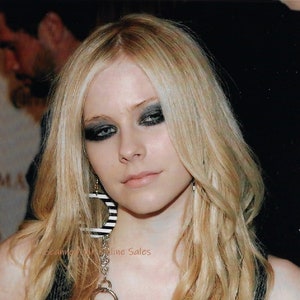 Avril lavigne earrings best sale