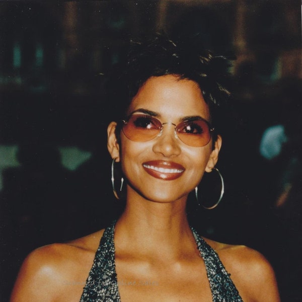 Halle Berry Large Hoop Earrings 4x6 Photo