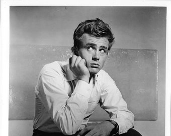 James Dean Rebel Without a Cause Jim Stark Confused 8x10 Photo