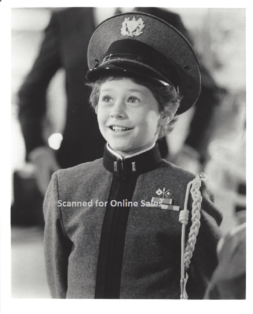 Great scene: “a christmas story”. tongue meets frozen pole in this… A Christmas Story Scott Schwartz 1982 The Toy 8x10 Photo | Etsy