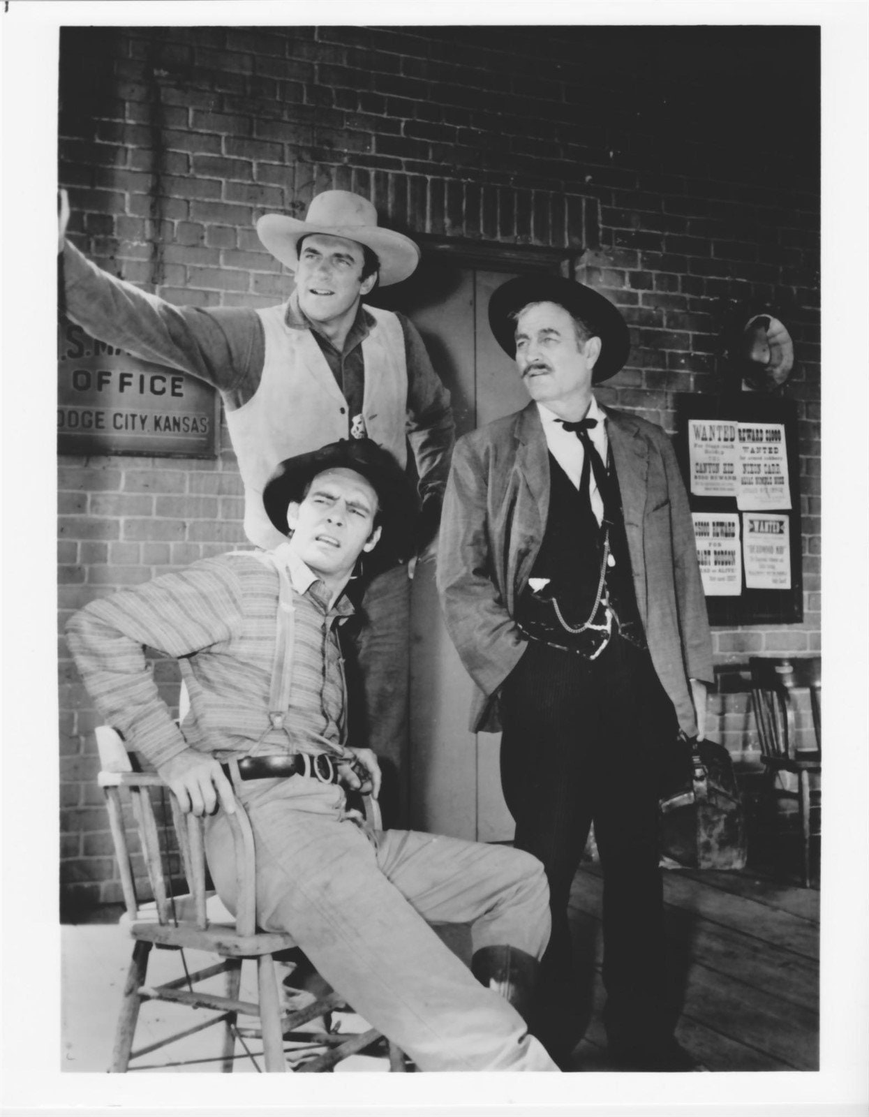 James Arness: How Much Did The Gunsmoke Star Leave Behind? - lxpc3b0