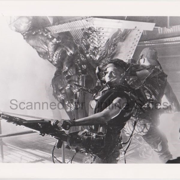 Aliens Jenette Goldstein 8x10 Photo