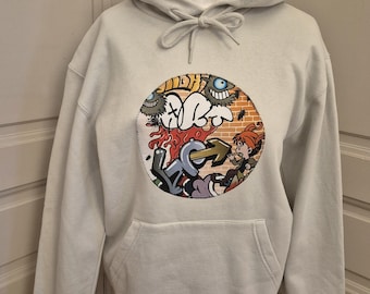 Graues Sweatshirt, Bandana, Graffiti-Auftrag