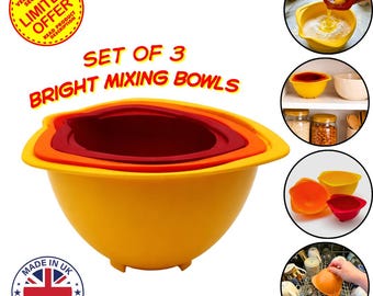 Set of 3 Nesting Plastic Mixing Bowls with Pouring Lip, Bright Colours.  (S7361) Free UK Postage