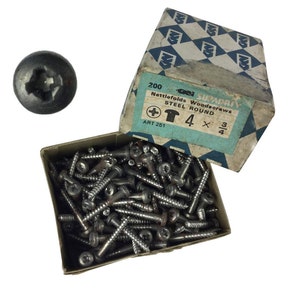 Box of 200 Nettlefolds 3/4 x 4 Steel Round Wood Screws, Phillips Screw Head W8020. Free UK Postage. image 1