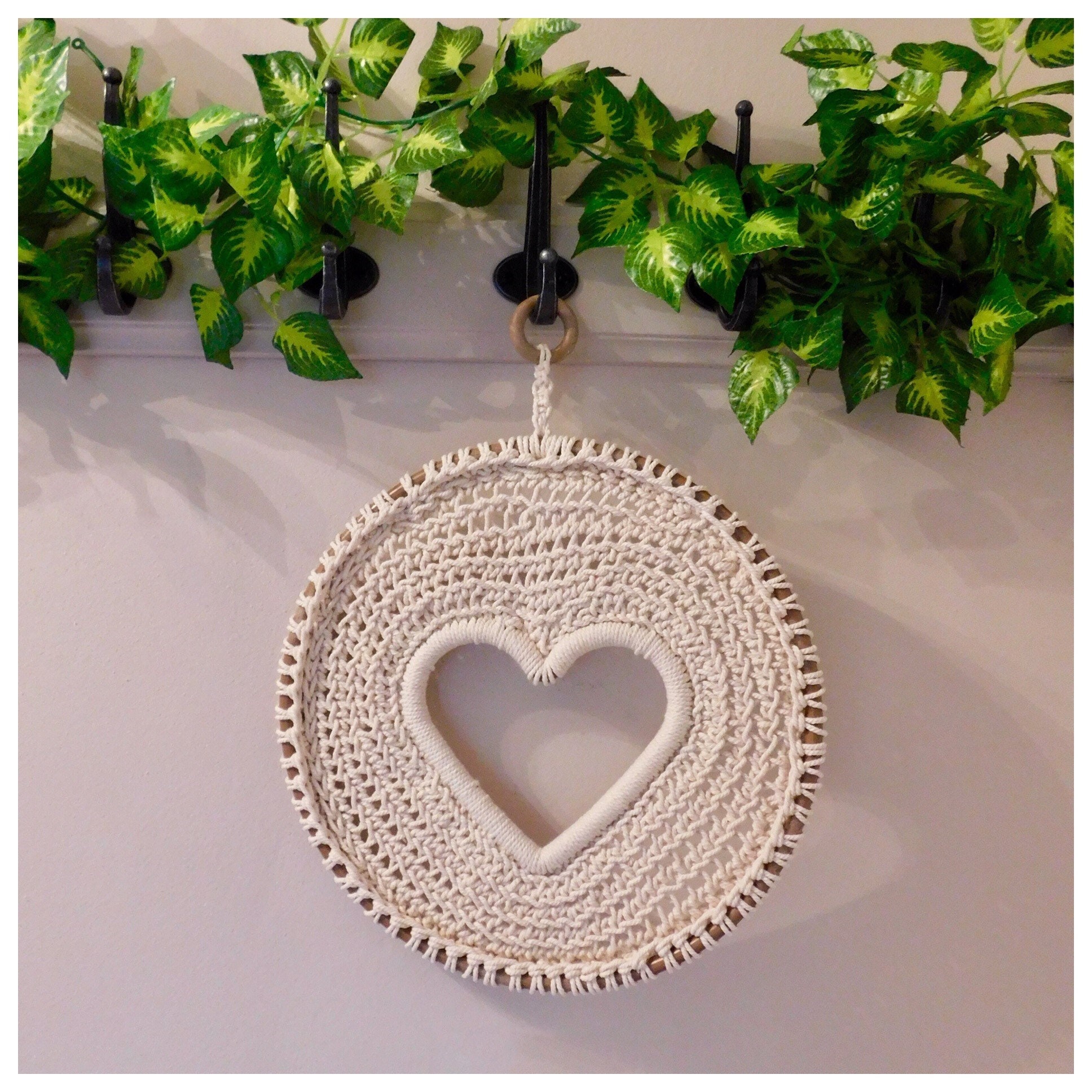 Linic Products UK Made Macrame Rings, Plastic, Heart Shaped, Red, Pack ...