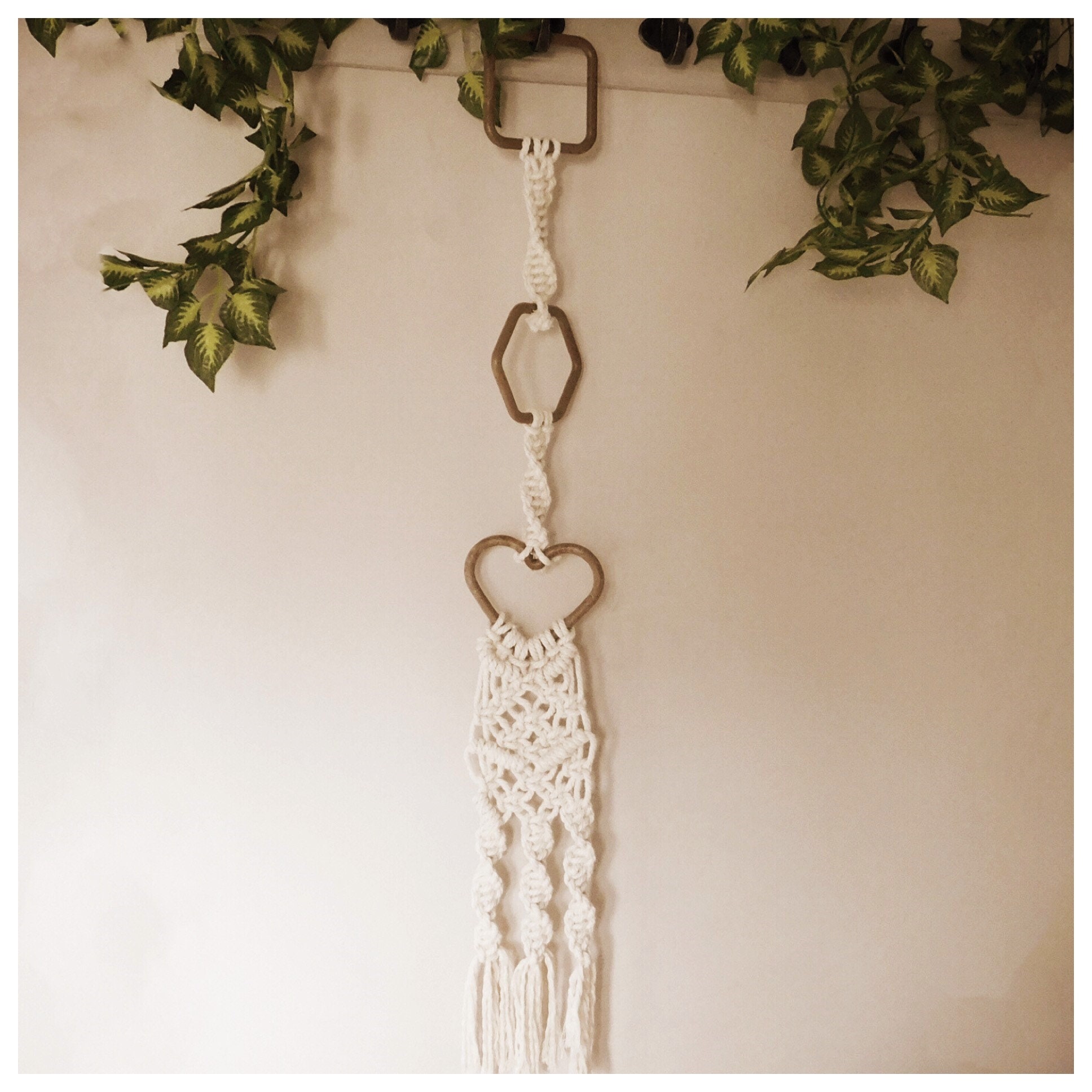 Linic Products UK Made Macrame Rings, Plastic, Heart Shaped, Red, Pack ...