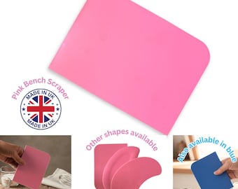 Espátula de bancada flexível de plástico rosa, fabricada pela Linic Products no Reino Unido. Ideal para massa de pastelaria, pão e pizza. 14 cm x 10 cm. (S7336) Frete grátis para o Reino Unido.
