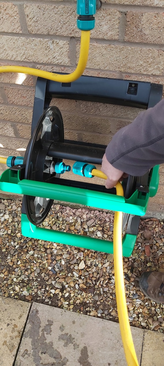 Linic Products UK Made Thru Feed Hose Reel without Hose, Holds up to 30  metre Hose. Can be wall mounted. (X8180) Free UK Postage