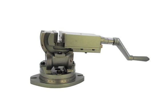 thumbnail image 2 of Heavy Duty 4" Milling Machine Vise With Swivel Base – 3-1/8" Jaw Opening 2 of 6