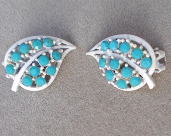 Vintage Lisner WHITE LEAF EARRINGS Turquoise Rhinestones Glass Clip On Signed Light Blue Enameled