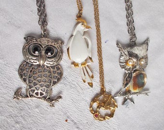 Choice: BIRD NECKLACE Owl Rhinestone White Parrot Hummingbird Faux Pearl Abalone Vintage (cr)