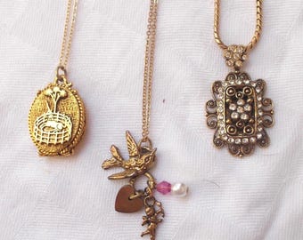 Choice:  ROMANTIC NECKLACE Filigree Rhinestone Charm Swallow Unicorn (cr)